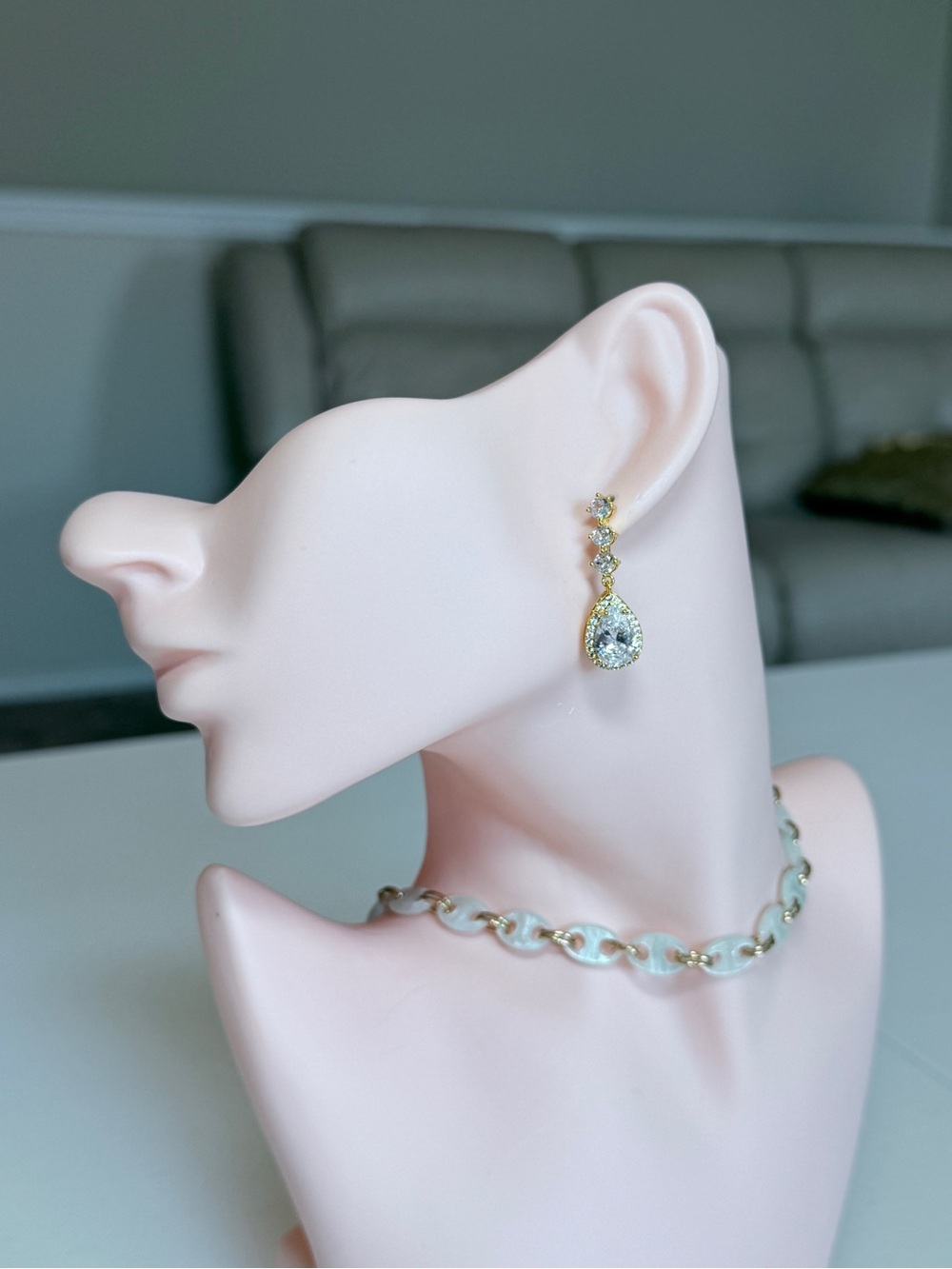 Elegant Gold Teardrop Crystal Drop Earrings